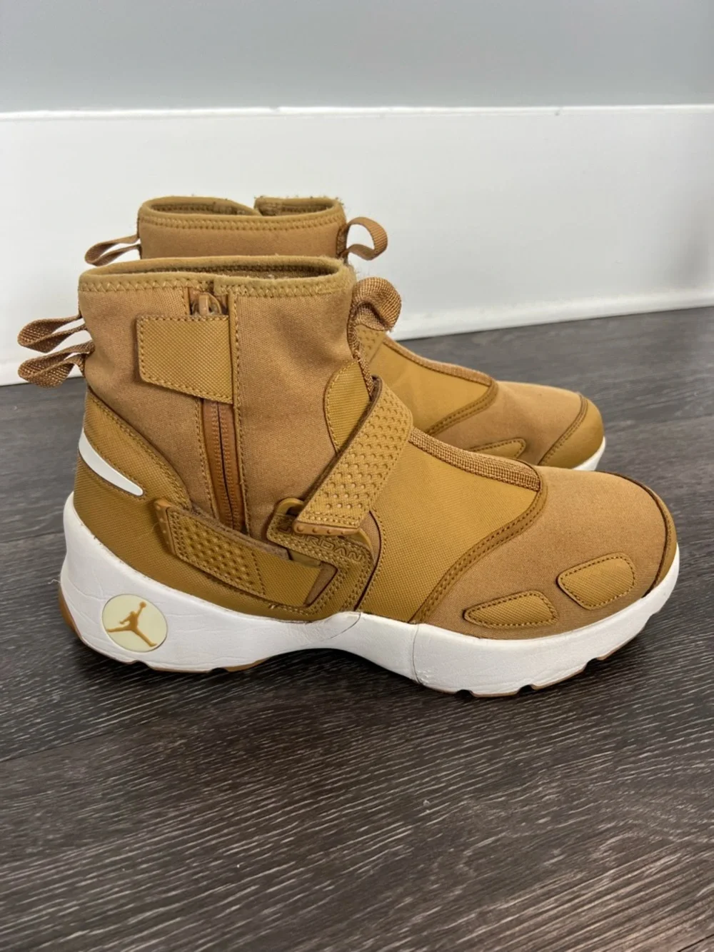 Air Jordan Trunner LX High in “Golden Harvest”